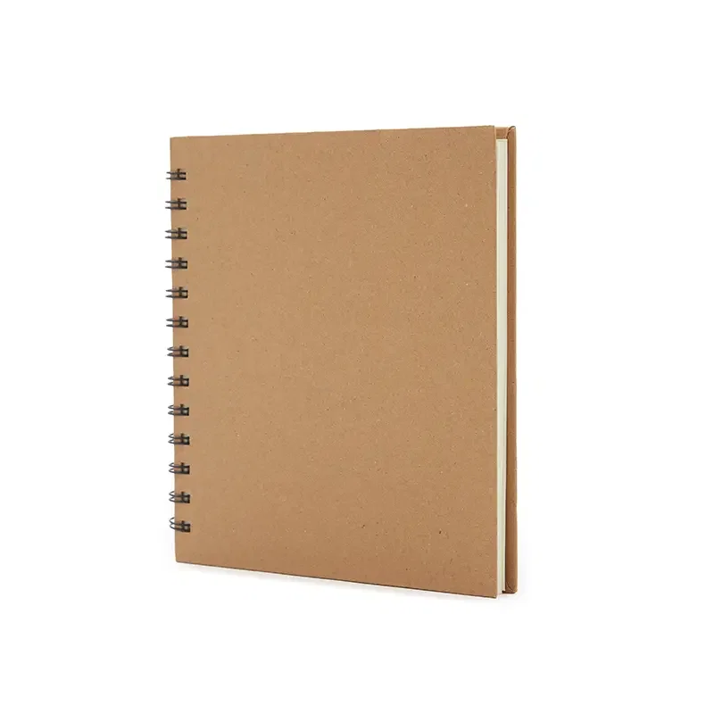 Cuaderno en posición vertical, con espiral visible y sin diseño.