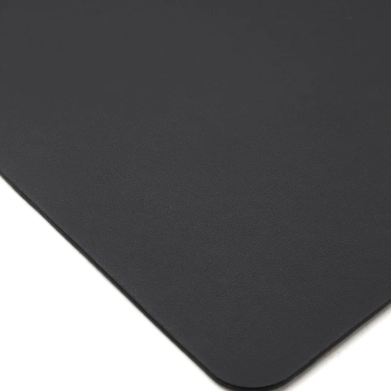Mouse Pad Omega PU y caucho 22 x 29,5 cm