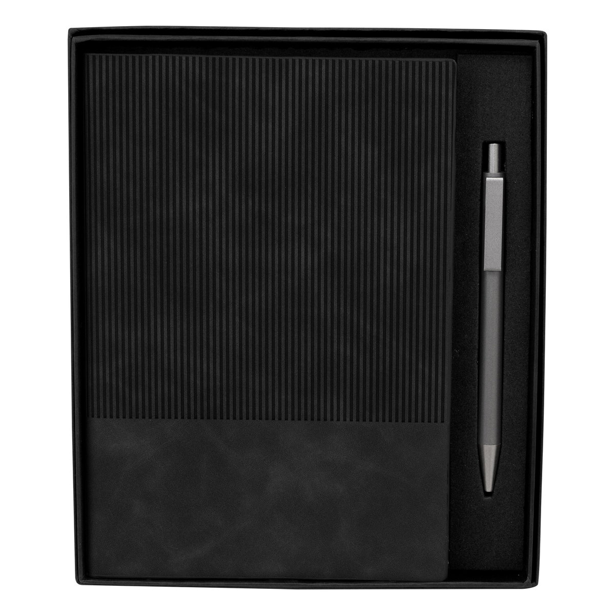 Set ejecutivo en color negro con libreta de líneas y bolígrafo.