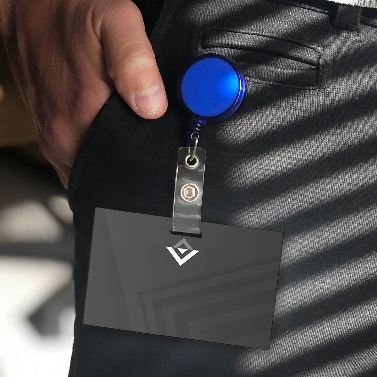 Porta Credencial Yuber plástico y metal, retráctil personalizado con logo empresa - Lanyards y Porta Credenciales corporativo Chile