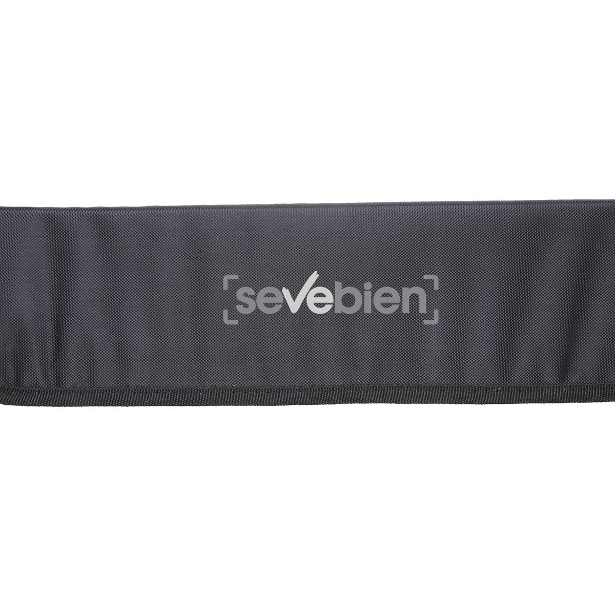Funda negra con área de marcaje visible, sin logos.